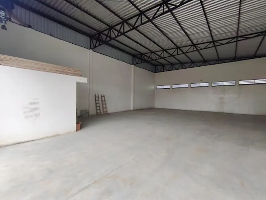 Foto 3 de Armazém / Galpão para alugar, 250m2 em Aeroporto, Varginha - MG