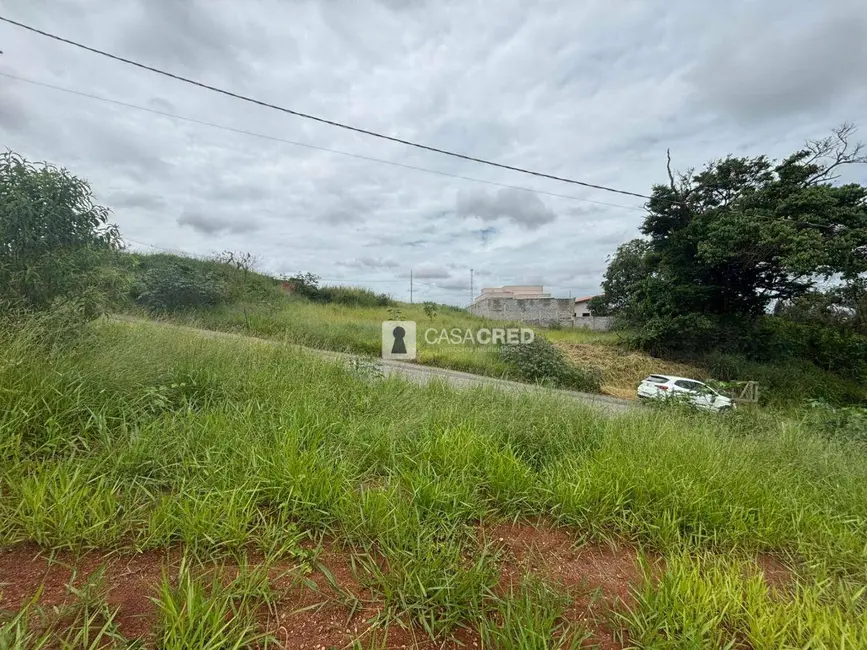 Foto 3 de Terreno / Lote à venda, 275m2 em Varginha - MG