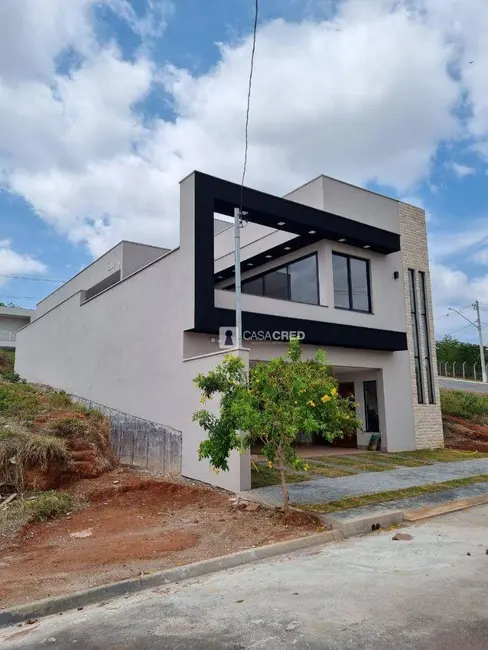 Foto 3 de Casa de Condomínio com 3 quartos à venda, 200m2 em Parque das Américas, Varginha - MG