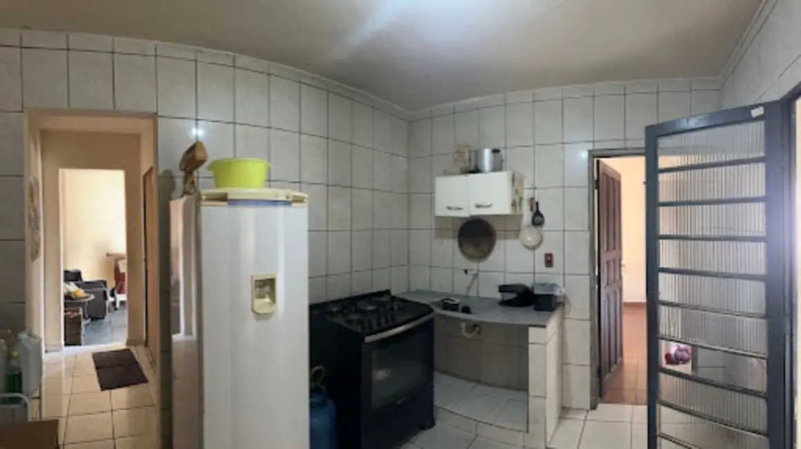 Foto 4 de Casa com 2 quartos à venda, 125m2 em Vila Andere II, Varginha - MG