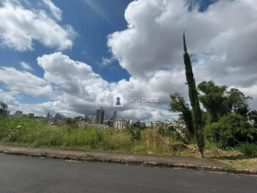 Foto 1 de Terreno / Lote à venda, 715m2 em Vila Pinto, Varginha - MG