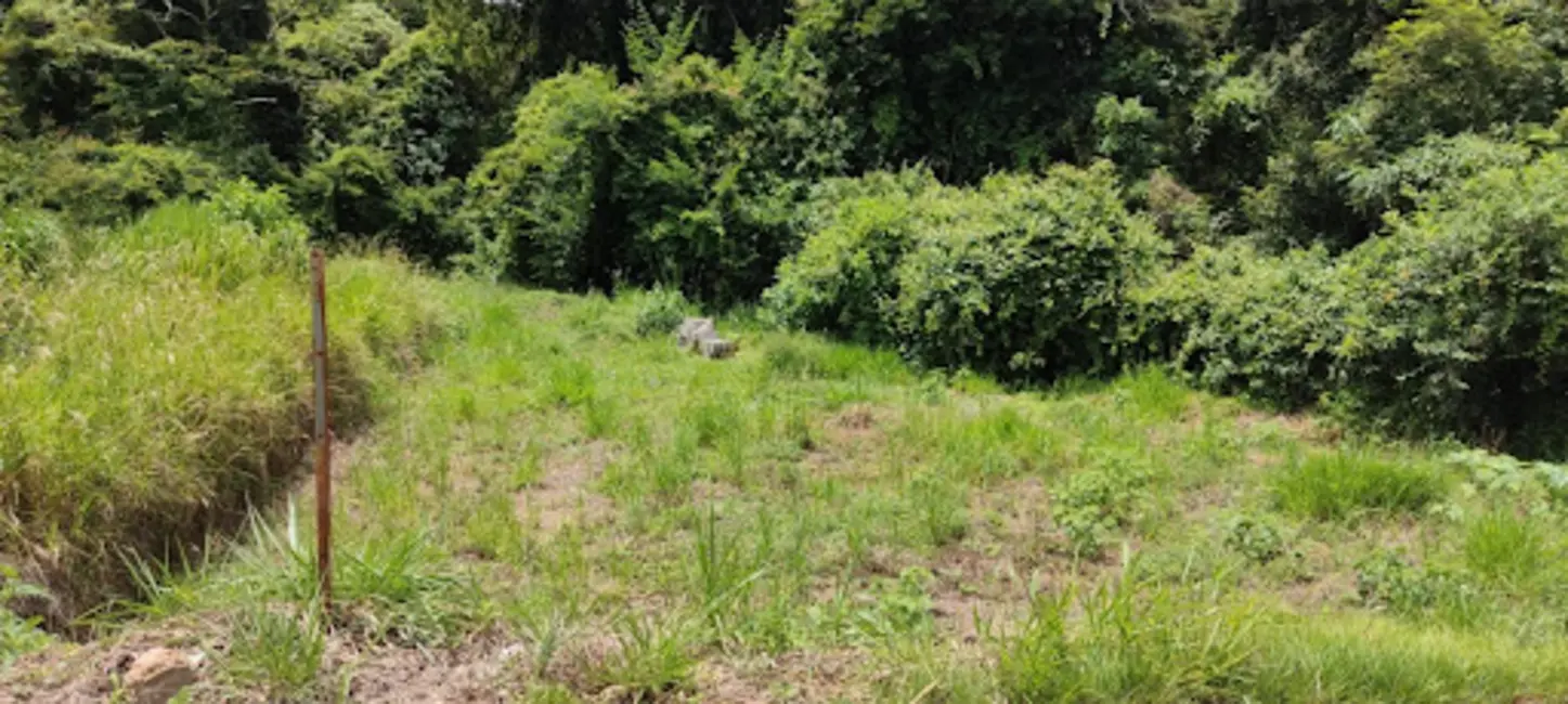 Foto 2 de Terreno / Lote à venda, 370m2 em Alta Villa, Varginha - MG