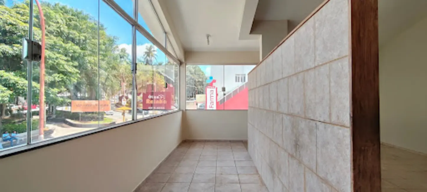 Loja para alugar, 280m2 em Centro, Varginha - MG - imagem 2 Foto 2 de Loja para alugar, 280m2 em Centro, Varginha - MG