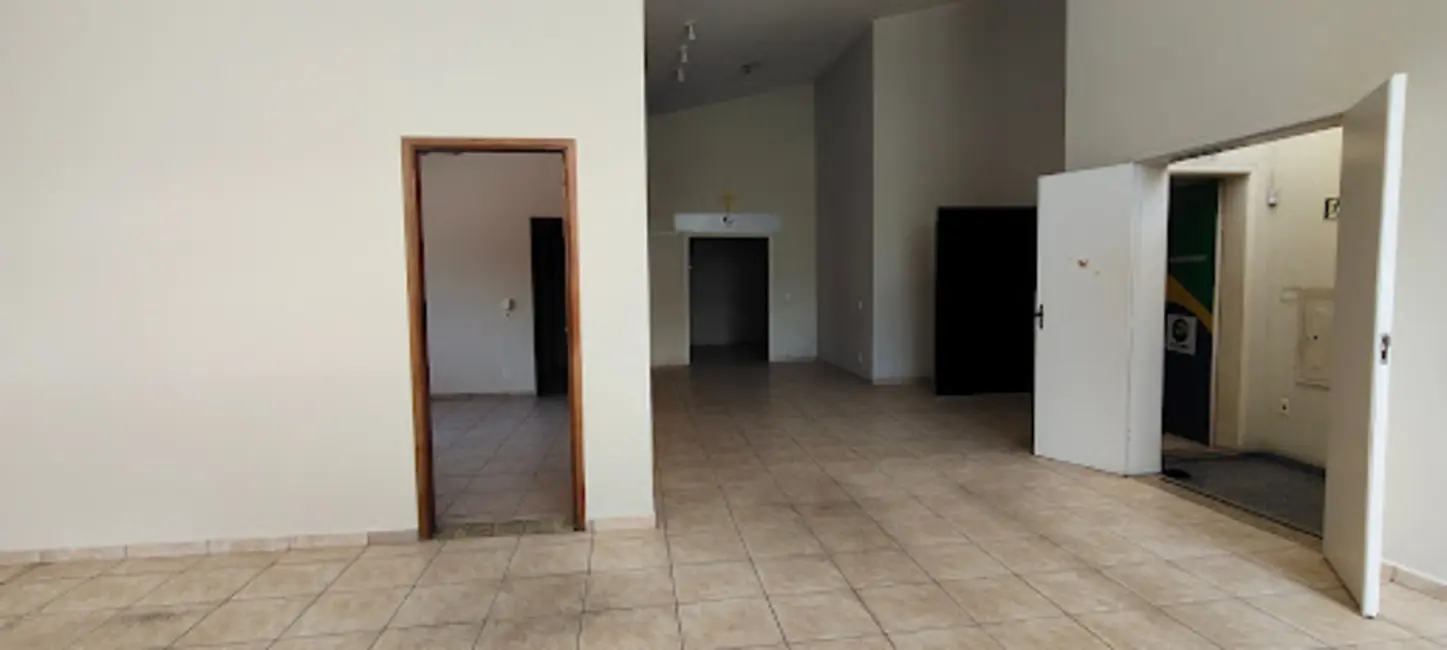 Loja para alugar, 280m2 em Centro, Varginha - MG - imagem 6 Foto 6 de Loja para alugar, 280m2 em Centro, Varginha - MG