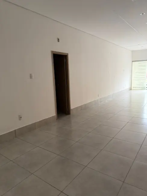 Foto 2 de Sala Comercial para alugar, 120m2 em Santa Luiza, Varginha - MG