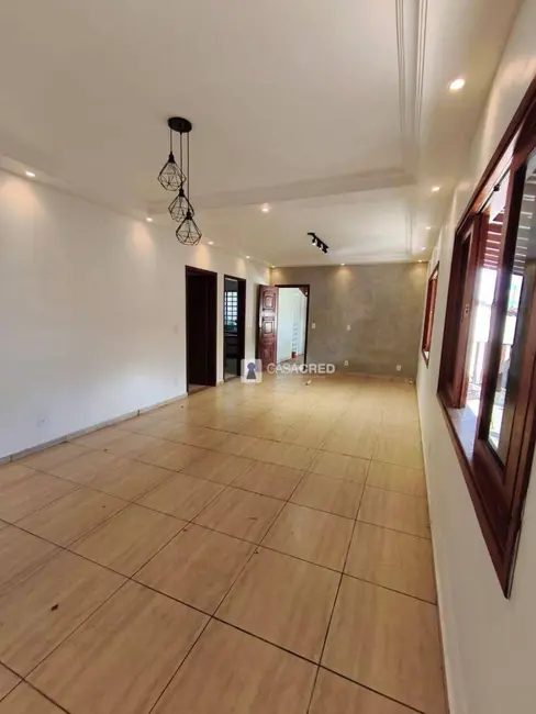Foto 4 de Casa com 2 quartos para alugar, 150m2 em Rezende, Varginha - MG