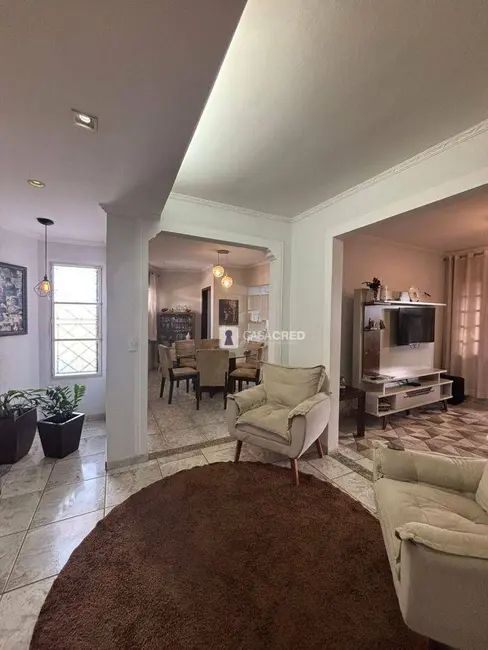 Foto 6 de Casa com 3 quartos à venda, 150m2 em Santana, Varginha - MG