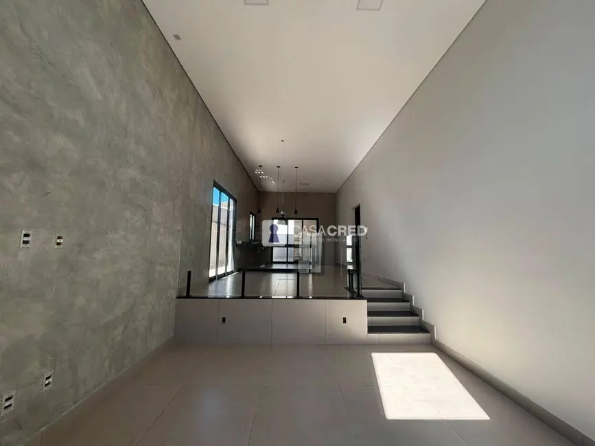 Casa com 3 quartos à venda, 270m2 em Vila Paiva, Varginha - MG - imagem 1 Foto 1 de Casa com 3 quartos à venda, 270m2 em Vila Paiva, Varginha - MG
