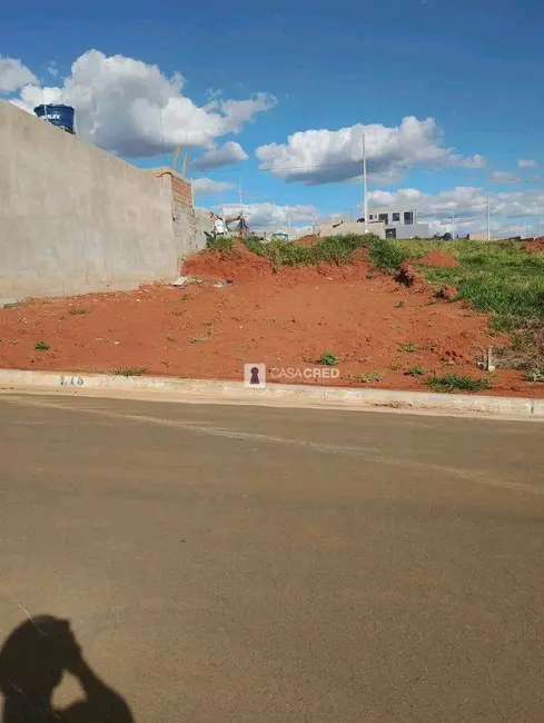 Foto 3 de Terreno / Lote à venda, 200m2 em Alfenas - MG