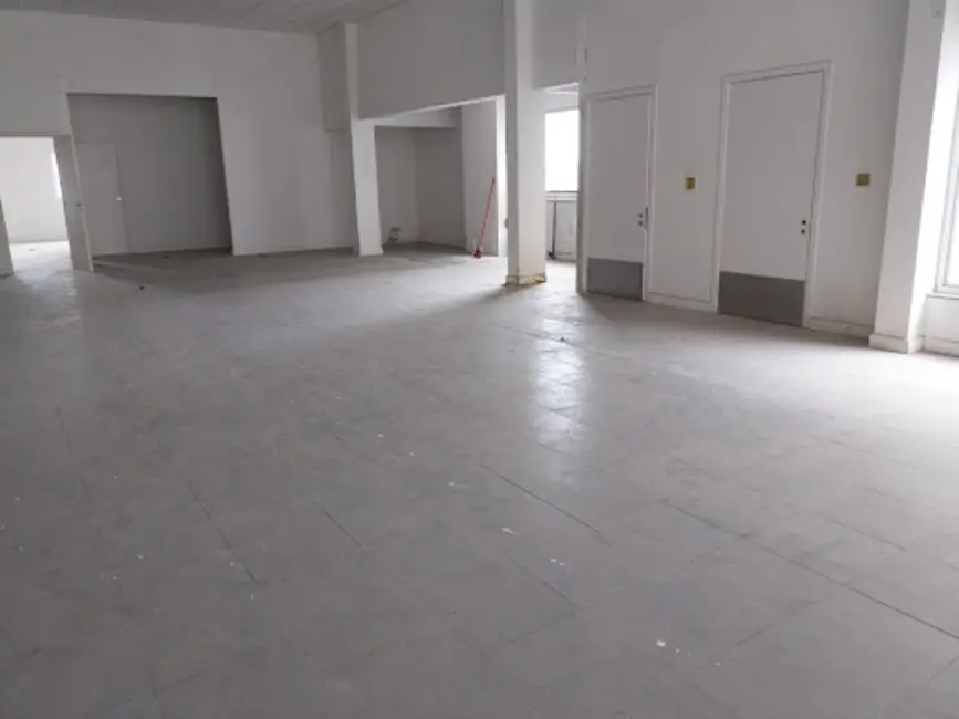 Foto 5 de Armazém / Galpão para alugar, 690m2 em Jardim Andere, Varginha - MG