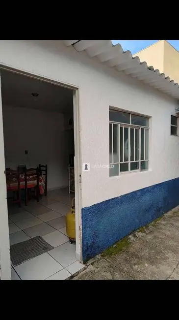 Casa com 3 quartos à venda, 330m2 em Alfenas - MG - imagem 2 Foto 2 de Casa com 3 quartos à venda, 330m2 em Alfenas - MG