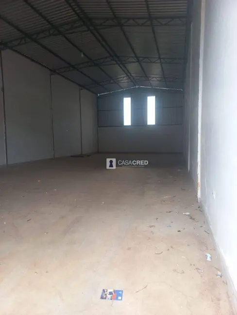 Foto 3 de Armazém / Galpão para alugar, 300m2 em Campinho, Alfenas - MG