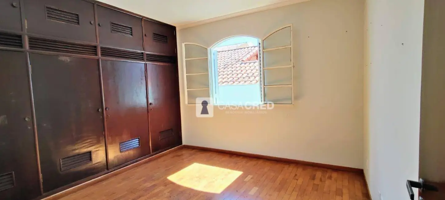 Foto 6 de Casa com 4 quartos para alugar em Vila Pinto, Varginha - MG