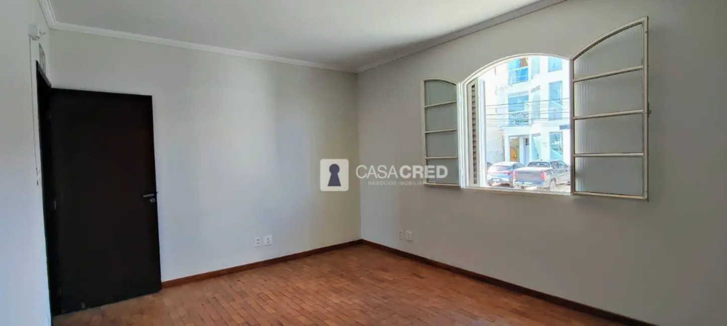 Foto 9 de Casa com 4 quartos para alugar em Vila Pinto, Varginha - MG