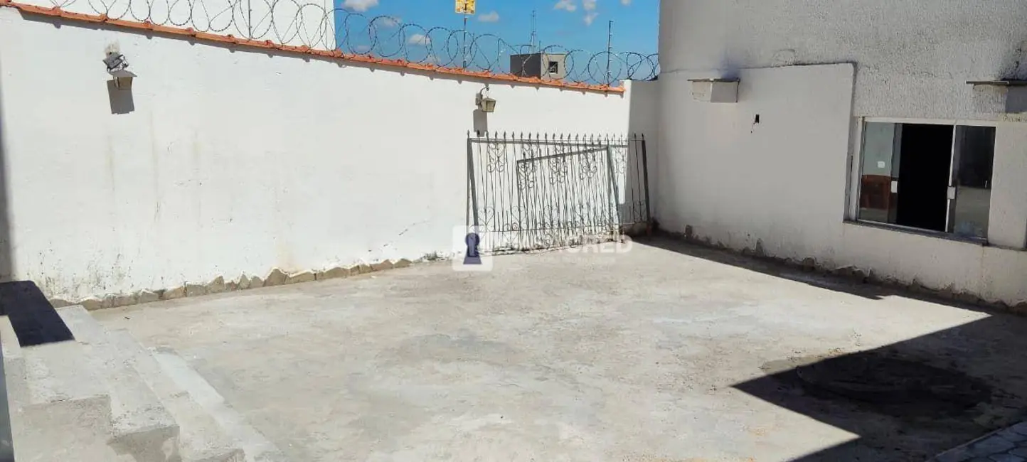 Foto 4 de Casa com 4 quartos para alugar em Vila Pinto, Varginha - MG