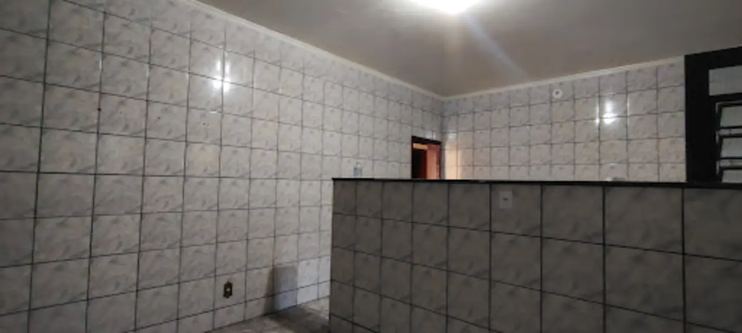 Foto 4 de Casa com 4 quartos para alugar em Vila Bueno, Varginha - MG