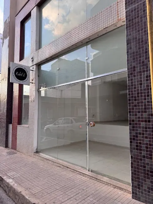 Foto 1 de Loja à venda, 95m2 em Centro, Varginha - MG