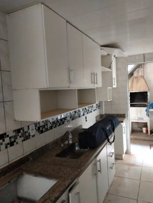 Casa com 3 quartos à venda, 200m2 em Jardim América, Alfenas - MG - imagem 8 Foto 8 de Casa com 3 quartos à venda, 200m2 em Jardim América, Alfenas - MG