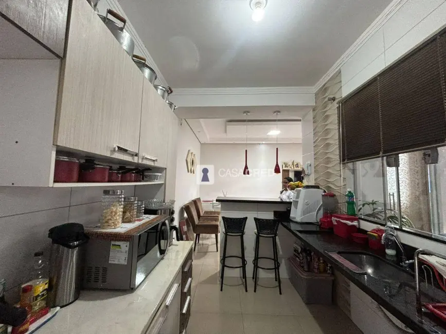 Casa com 2 quartos à venda, 200m2 em Alto da Figueira III, Varginha - MG - imagem 5 Foto 5 de Casa com 2 quartos à venda, 200m2 em Alto da Figueira III, Varginha - MG