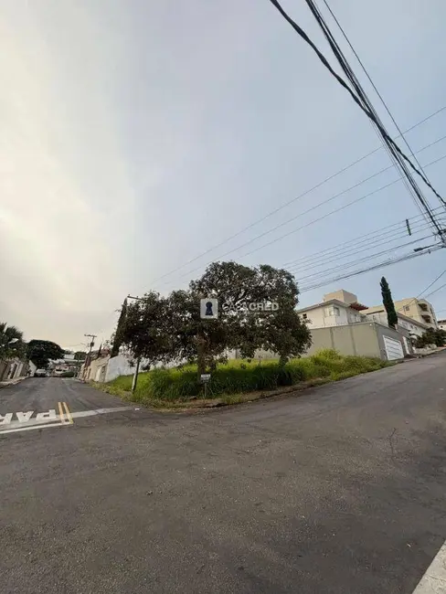 Foto 4 de Terreno / Lote à venda, 368m2 em Campos Elíseos, Varginha - MG