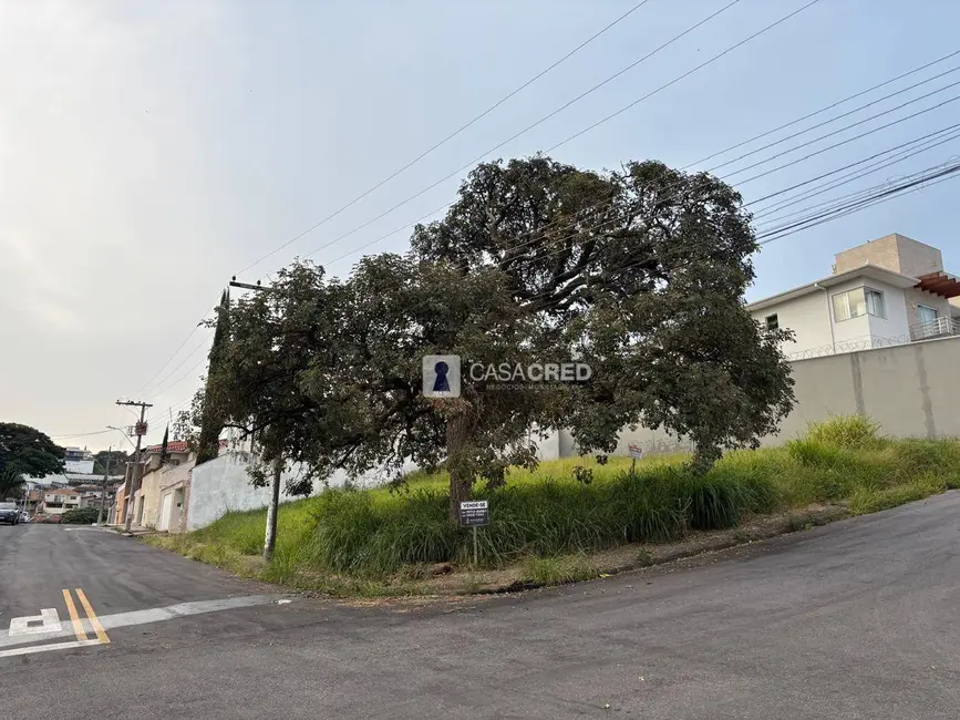 Foto 1 de Terreno / Lote à venda, 368m2 em Campos Elíseos, Varginha - MG