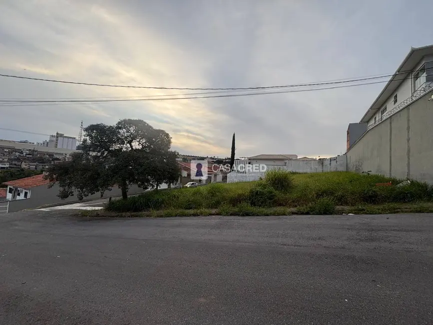 Foto 3 de Terreno / Lote à venda, 368m2 em Campos Elíseos, Varginha - MG