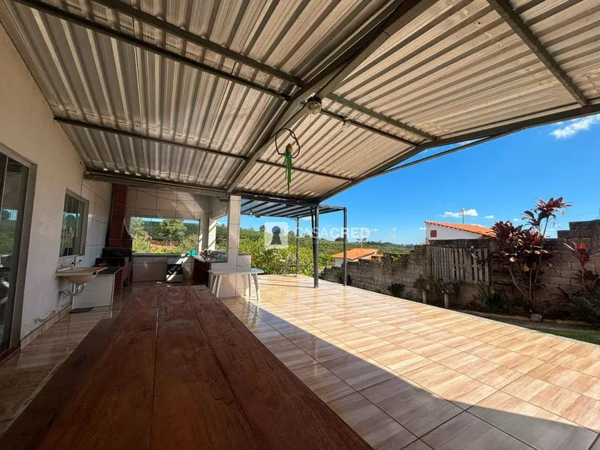 Sítio / Rancho com 3 quartos à venda, 700m2 em Área Rural de Varginha, Varginha - MG - imagem 6 Foto 6 de Sítio / Rancho com 3 quartos à venda, 700m2 em Área Rural de Varginha, Varginha - MG