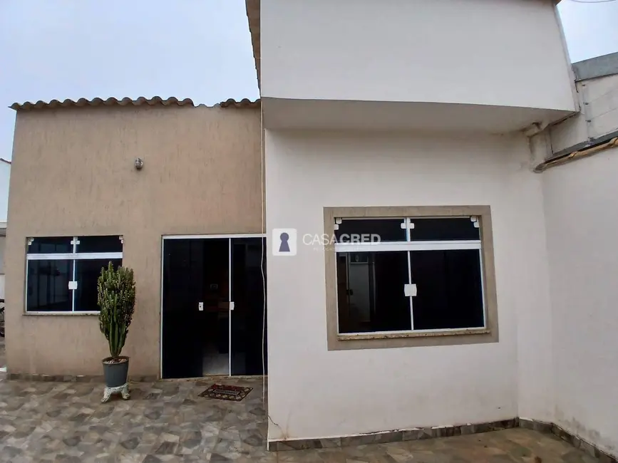 Casa com 3 quartos à venda, 240m2 em Residencial Júlio Alves, Alfenas - MG - imagem 4 Foto 4 de Casa com 3 quartos à venda, 240m2 em Residencial Júlio Alves, Alfenas - MG