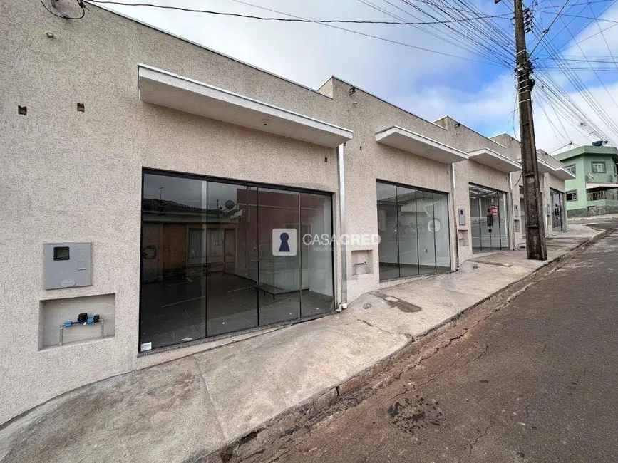 Foto 1 de Loja para alugar, 45m2 em Alfenas - MG