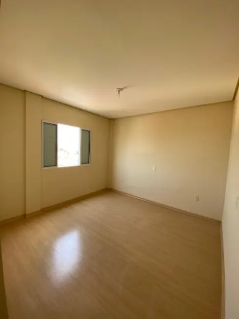 Foto 4 de Apartamento com 2 quartos à venda em Centro, Alfenas - MG