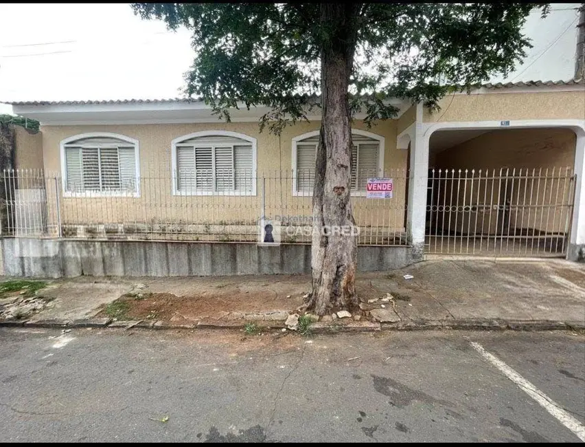 Foto 1 de Casa com 3 quartos à venda, 200m2 em Sindicato Rural, Alfenas - MG