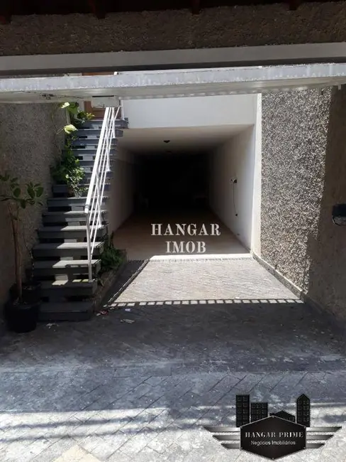 Casa com 3 quartos à venda, 180m2 em Vila Carmosina, São Paulo - SP - imagem 2 Foto 2 de Casa com 3 quartos à venda, 180m2 em Vila Carmosina, São Paulo - SP