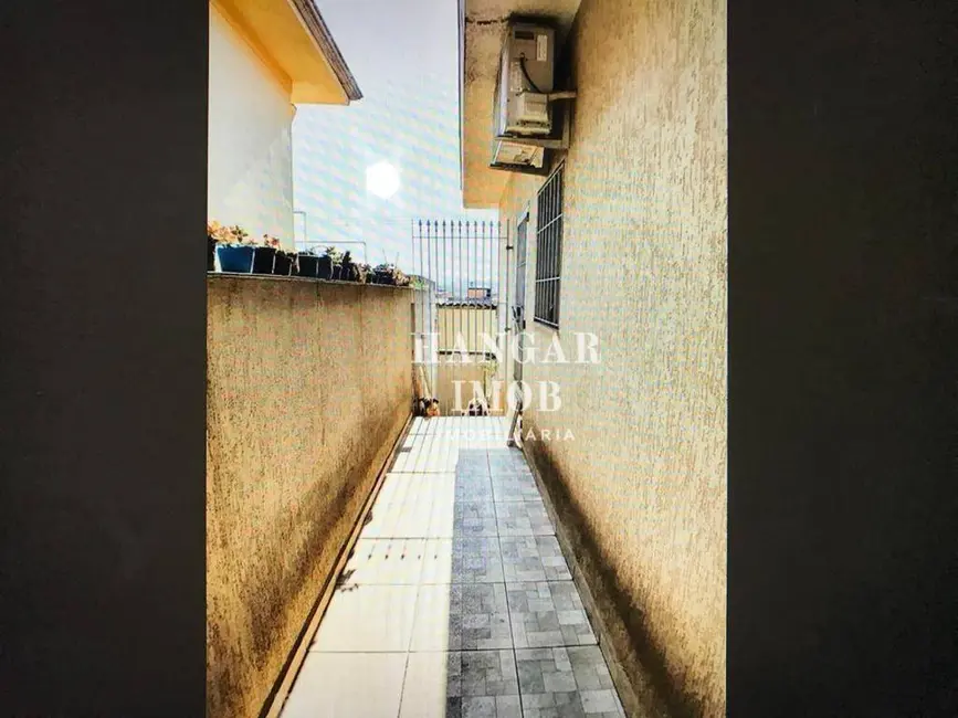 Casa com 2 quartos à venda, 168m2 em Vila Mesquita, São Paulo - SP - imagem 3 Foto 3 de Casa com 2 quartos à venda, 168m2 em Vila Mesquita, São Paulo - SP