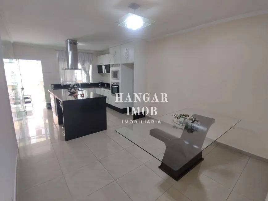 Casa com 3 quartos à venda, 170m2 em Vila Ré, São Paulo - SP - imagem 6 Foto 6 de Casa com 3 quartos à venda, 170m2 em Vila Ré, São Paulo - SP