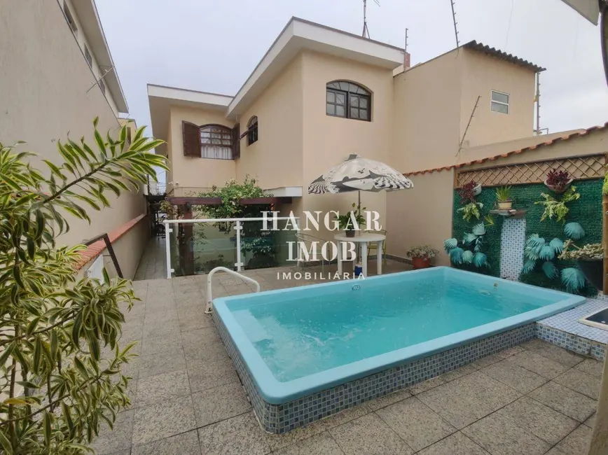 Casa com 4 quartos à venda, 250m2 em Penha de França, São Paulo - SP - imagem 3 Foto 3 de Casa com 4 quartos à venda, 250m2 em Penha de França, São Paulo - SP