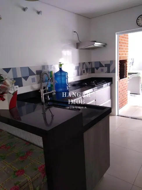 Casa de Condomínio com 3 quartos à venda, 150m2 em Horto Florestal, Sorocaba - SP - imagem 3 Foto 3 de Casa de Condomínio com 3 quartos à venda, 150m2 em Horto Florestal, Sorocaba - SP
