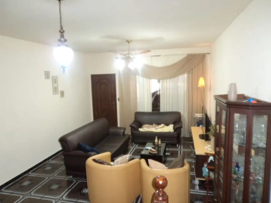 Foto 4 de Casa com 4 quartos à venda, 224m2 em Vila Canero, São Paulo - SP