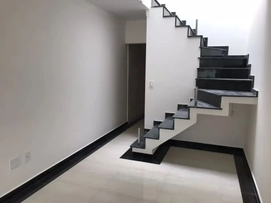 Foto 2 de Casa com 3 quartos à venda, 100m2 em Vila São Geraldo, São Paulo - SP