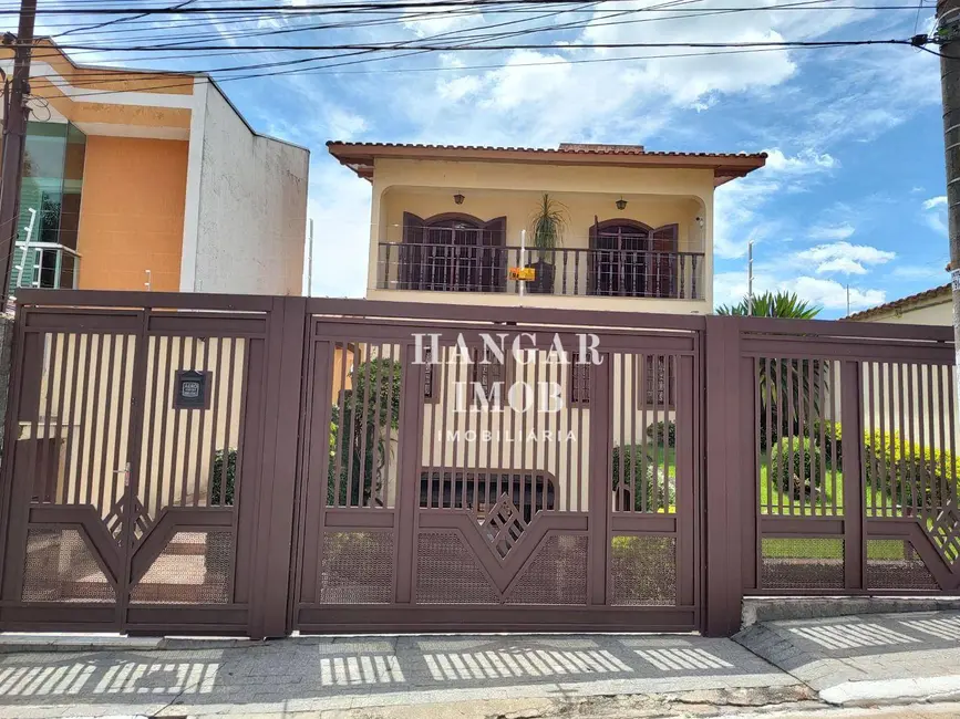 Foto 4 de Casa com 3 quartos à venda, 300m2 em Vila Santana, São Paulo - SP