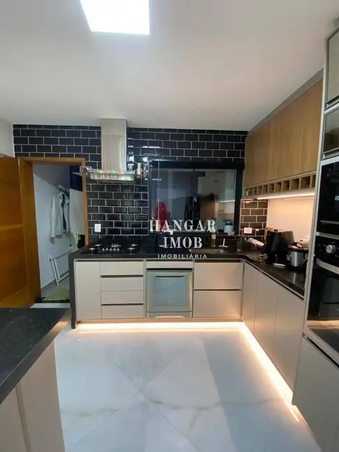 Foto 5 de Casa com 3 quartos à venda, 240m2 em Vila Marieta, São Paulo - SP