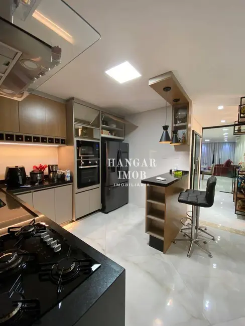 Foto 1 de Casa com 3 quartos à venda, 240m2 em Vila Marieta, São Paulo - SP