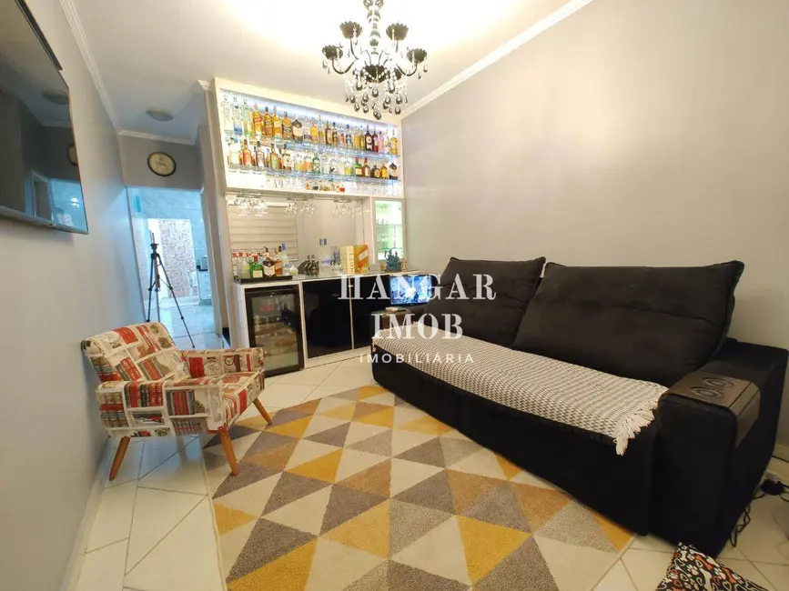 Foto 3 de Casa com 3 quartos à venda, 85m2 em Vila Paranaguá, São Paulo - SP