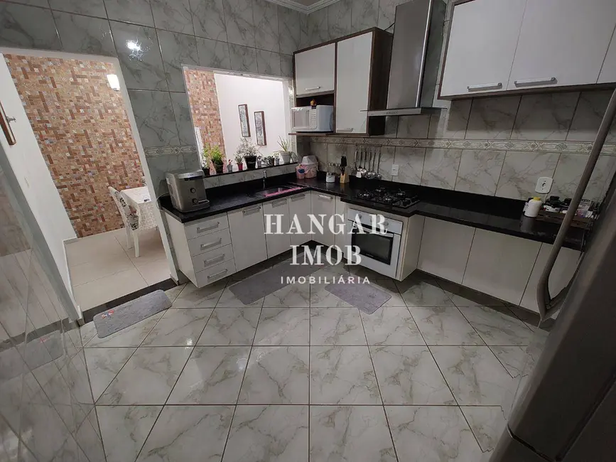 Foto 4 de Casa com 3 quartos à venda, 85m2 em Vila Paranaguá, São Paulo - SP