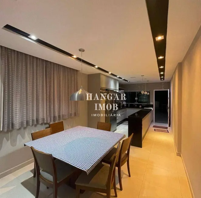 Casa com 3 quartos à venda, 250m2 em Vila Salete, São Paulo - SP - imagem 2 Foto 2 de Casa com 3 quartos à venda, 250m2 em Vila Salete, São Paulo - SP