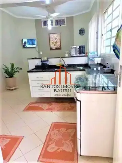 Foto 2 de Casa com 3 quartos à venda, 250m2 em Vila Carolina, Bauru - SP