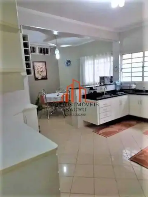 Foto 4 de Casa com 3 quartos à venda, 250m2 em Vila Carolina, Bauru - SP