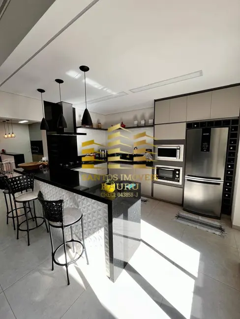 Casa com 3 quartos à venda, 288m2 em Novo Jardim Pagani, Bauru - SP - imagem 8 Foto 8 de Casa com 3 quartos à venda, 288m2 em Novo Jardim Pagani, Bauru - SP