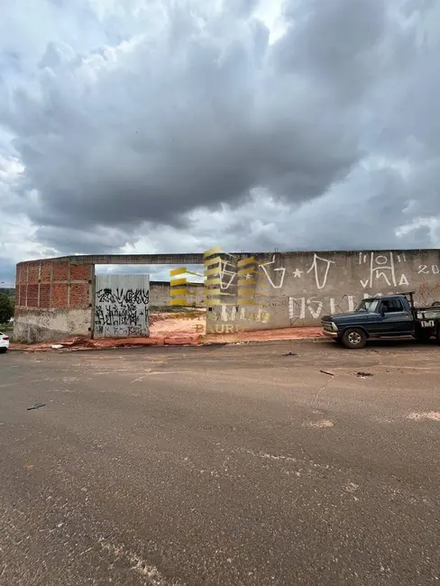 Foto 3 de Terreno / Lote à venda, 2520m2 em Quinta da Bela Olinda, Bauru - SP