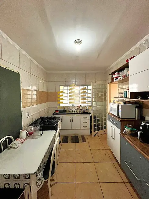 Foto 2 de Casa com 2 quartos à venda, 214m2 em Jardim Prudência, Bauru - SP
