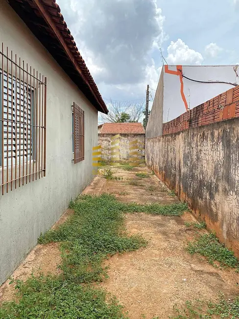 Foto 3 de Casa com 3 quartos à venda, 200m2 em Conjunto Habitacional Isaura Pitta Garms, Bauru - SP
